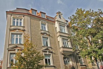 2,5 Zimmer Altbau- Eigentumswohnung zwischen Paradies und Himmelreich