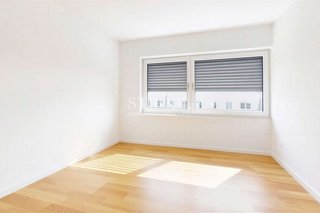 Schlafzimmer - ( KI entmöbliert)