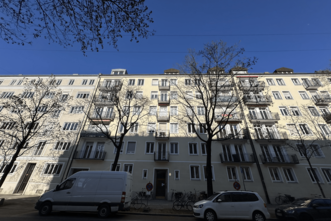 Central | 2-Zimmer-Wohung mit Balkon in den Innenhof