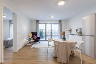 CHIC // Teilmöblierte 2-Zimmer-Wohnung mit Gartenanteil im Herzen von Harlaching