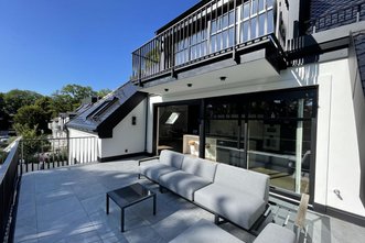 DACHGESCHOSS-MAISONETTE MIT GROSSER DACHTERRASSE UND 2 BALKONEN IN BOGENHAUSENS TOP LAGE