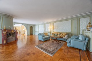Wohnbereich mit Kamin