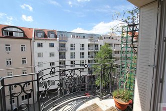 Elegante 3-Zimmer Wohnung mit Balkon in München-Isarvorstadt