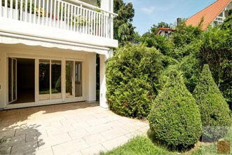 Elegante 4 Zimmerwohnung mit Terrasse und Garten!