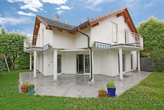 Freistehendes Haus mit Tiefgarage in Hohenbrunn-Riemerling -