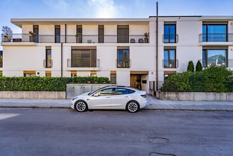 Frischer Wind aus Harlachings Top-Lagen. Direkt am Perlacher Forst | 3-Zimmer Wohnung mit Süd-Balkon