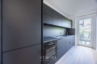 Einbauküche mit neuen Elektogeräten