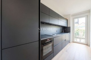 Einbauküche mit neuen Elektogeräten