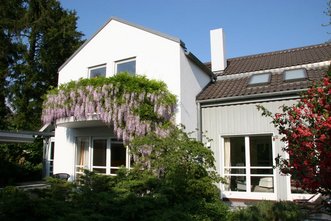 Großzügige Doppelhaushälfte in absolut ruhiger Lage - Grünwald!