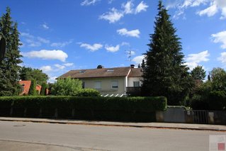 Straßenseite Grundstück
