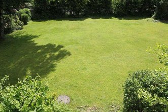 Grundstück in zentrumsnaher Lage zur MFH- Bebauung