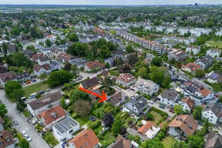 Grundstückshäfte zur Bebauung mit DHH