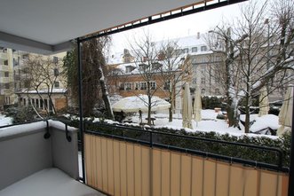 Gut geschnittene 2-Zimmer-Wohnung mit Balkon
in bester Lage in Alt-Bogenhausen!