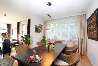 Helle und familienfreundliche Doppelhaushälfte in begehrter Lage von Grünwald