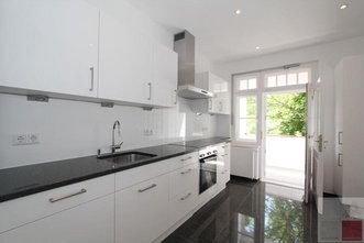 Ideale Wohnung für zwei - hochwertige, vollständig sanierte Altbauwohnung - kurzfristig beziehbar