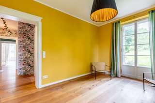 Yellow room