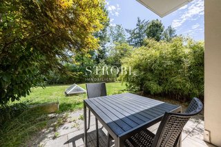 Terrasse mit Garten
