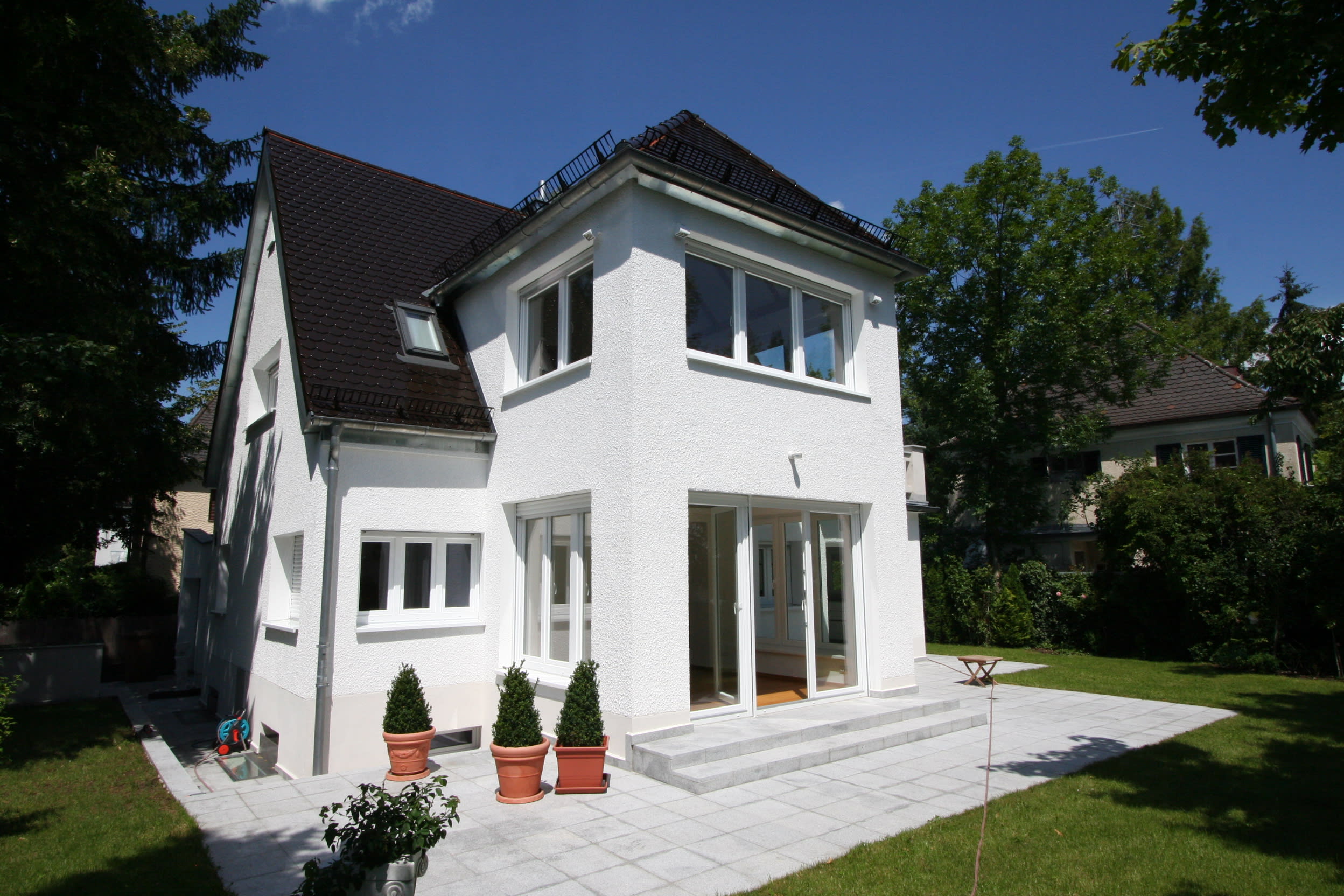 Haus für Singles und Paare. Mit Garten und Dachterrasse. STROBL