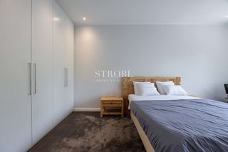 Schlafzimmer mit Einbauschränken