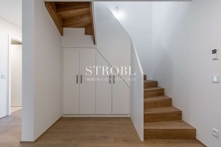 Treppe zum DG