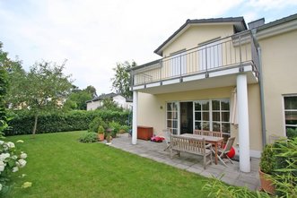 Ruhige Doppelhaushälfte nahe dem Ortszentrum in Grünwald