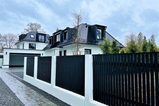 Einfahrt Haus 2