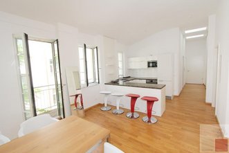 Zentral leben, im sanierten Altbau! - nähe Opernplatz