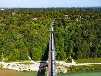 Großhesseloher Brücke in Harlaching